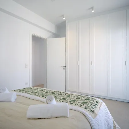 Katy Villa *