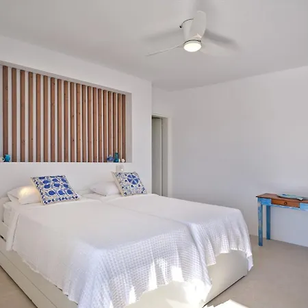 Katy Villa *
